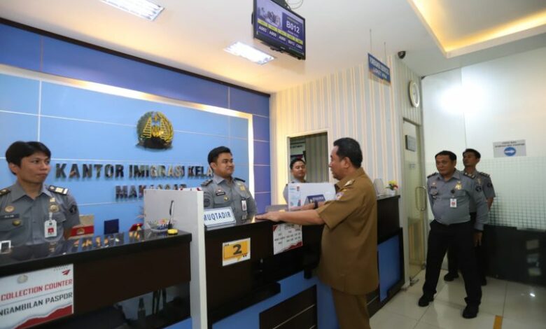 Pj Gubernur Sulsel Apresiasi Inovasi Pelayanan Imigrasi Makassar Pj Gubernur Sulsel Apresiasi Inovasi Pelayanan Imigrasi Makassar