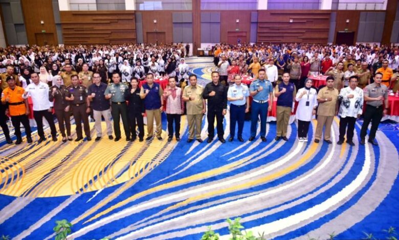 Pj Gubernur Sulsel Pimpin Deklarasi Netralitas Pemilu 2024 Pj Gubernur Sulsel Pimpin Deklarasi Netralitas Pemilu 2024