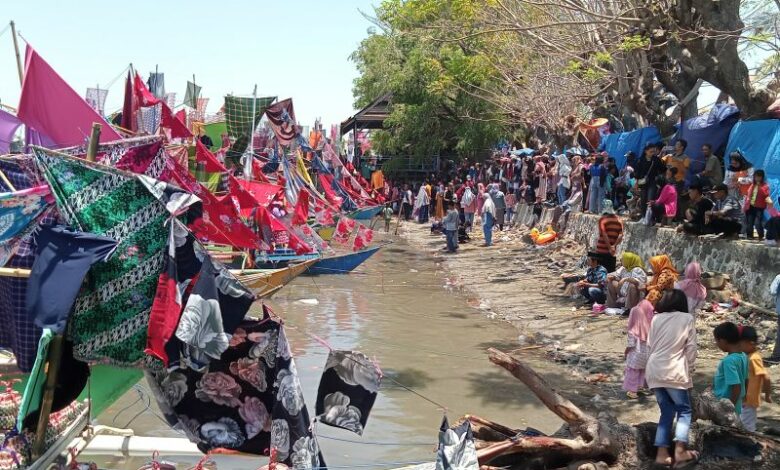 Tradisi ‘Maudu Lompoa’ di Takalar, Tumbuhkan Jiwa Sosial dan Solidaritas Tradisi ‘Maudu Lompoa’ di Takalar, Tumbuhkan Jiwa Sosial dan Solidaritas