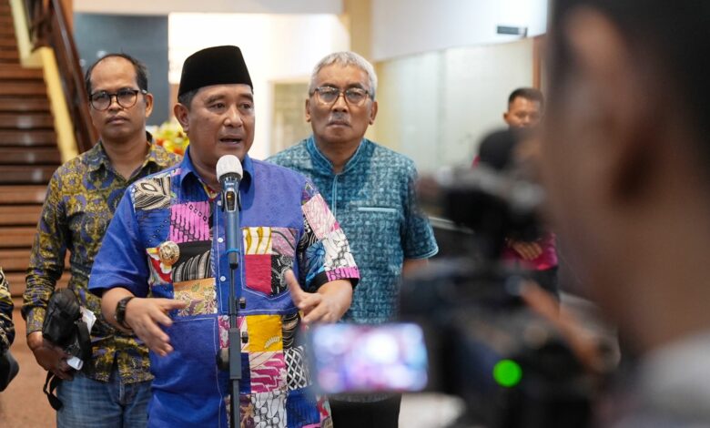 Defisit Rp1,5 Triliun, Rancangan APBD Sulsel 2024 Kembali Direvisi Defisit Rp1,5 Triliun, Rancangan APBD Sulsel 2024 Kembali Direvisi