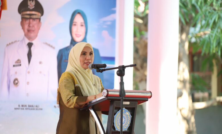 Sofha Marwah Minta Pengurus PKK Kepulauan Selayar Blusukan Sampai ke Desa Sofha Marwah Minta Pengurus PKK Kepulauan Selayar Blusukan Sampai ke Desa