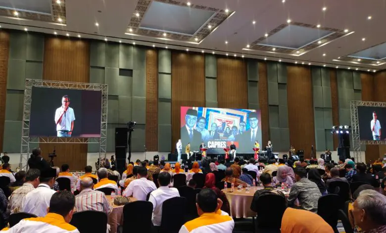 Depan Ganjar, Rocky Gerung Mengaku Tersangka Depan Ganjar, Rocky Gerung Mengaku Tersangka