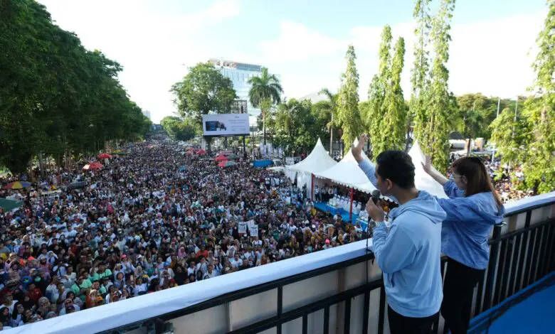 Gibran Sapa Warga Sulsel: Terima Kasih Makassar, Ini Ramai Sekali Gibran Sapa Warga Sulsel: Terima Kasih Makassar, Ini Ramai Sekali