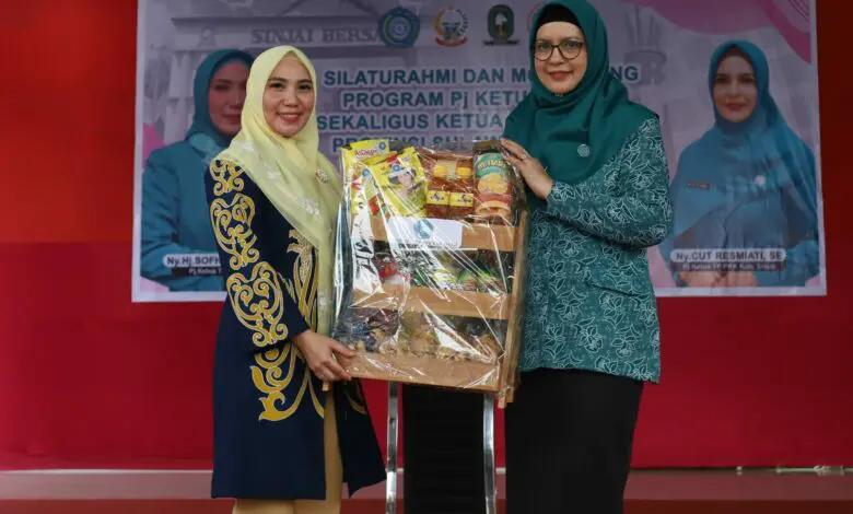 Warga Antusias Sambut Pasar Murah Bersubsidi di Sinjai Warga Antusias Sambut Pasar Murah Bersubsidi di Sinjai