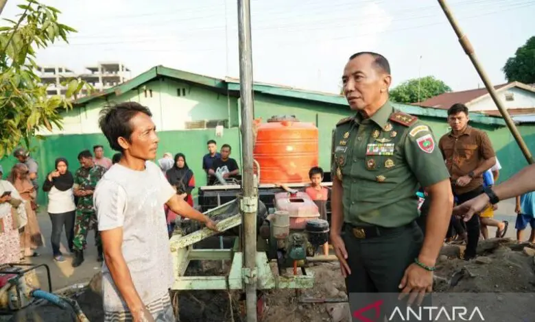 Kekeringan Akibat El Nino, Kodam Hasanuddin Buat 60 Sumur Bor Untuk Warga Kekeringan Akibat El Nino, Kodam Hasanuddin Buat 60 Sumur Bor Untuk Warga