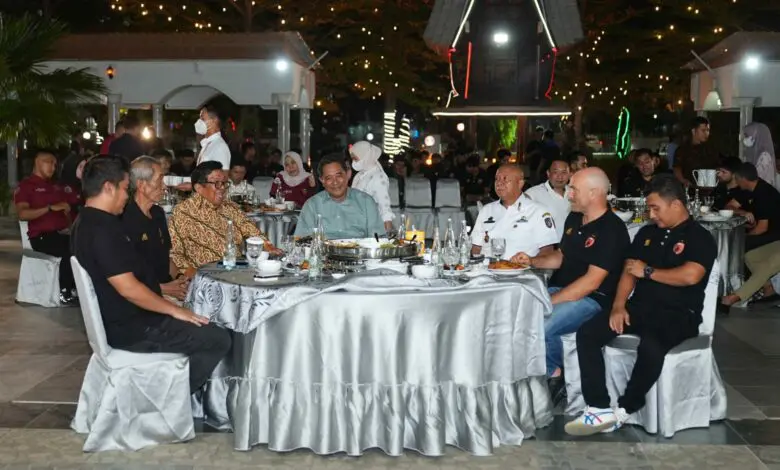 Pj Gubernur Sulsel: PSM Bukan Sekadar Sepak Bola, Tapi Identitas Sulawesi SelatanĀ Pj Gubernur Sulsel: PSM Bukan Sekadar Sepak Bola, Tapi Identitas Sulawesi SelatanĀ