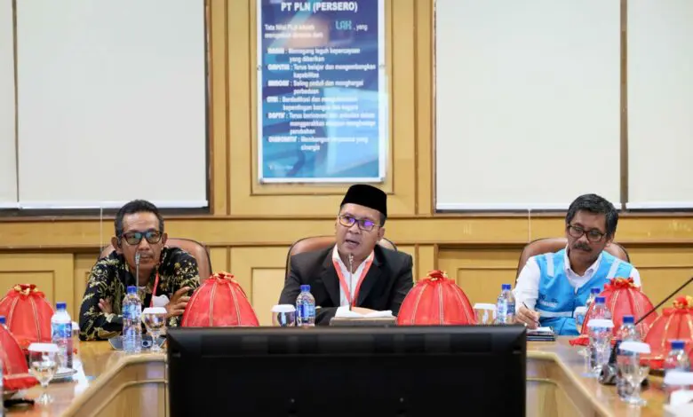 Banyak Kebakaran Akibat Korsleting Listrik, Danny Pomanto Minta PLN Cek Sistem Kelistrikan Warga Banyak Kebakaran Akibat Korsleting Listrik, Danny Pomanto Minta PLN Cek Sistem Kelistrikan Warga