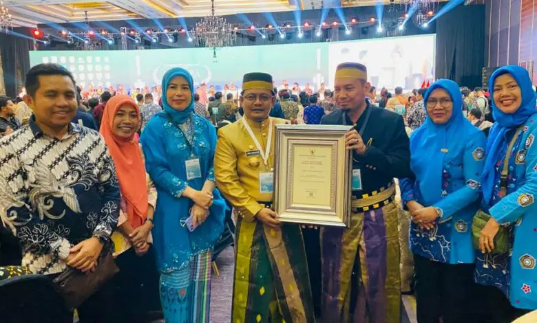 Pemkab Bantaeng Raih Penghargaan Swasti Saba Wistara dari Kemenkes RI Pemkab Bantaeng Raih Penghargaan Swasti Saba Wistara dari Kemenkes RI