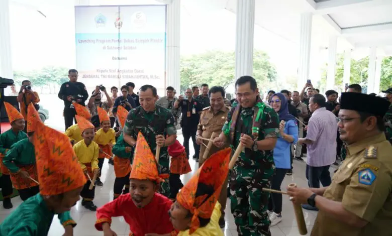 KSAD Kaget, Disambut Antusias saat Kunker di Sulsel KSAD Kaget, Disambut Antusias saat Kunker di Sulsel