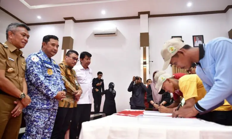 Petani di Bone Terima KUR Pisang Cavendish Petani di Bone Terima KUR Pisang Cavendish