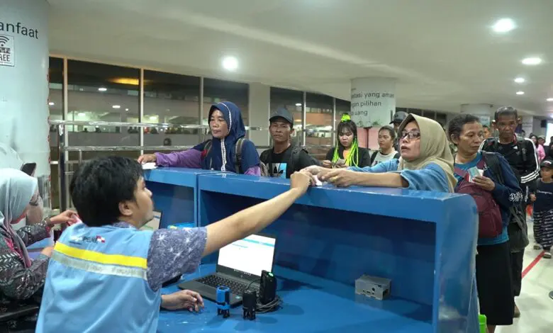 Libur Nataru, Pelindo 4 Prediksi Arus Penumpang Naik 23 Persen Libur Nataru, Pelindo 4 Prediksi Arus Penumpang Naik 23 Persen