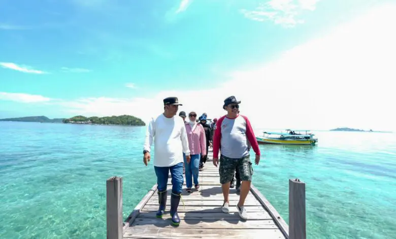 Pj Gubernur Sulsel Harap Forum CSR Kolaborasi Kembangkan Potensi Pulau Sembilan Pj Gubernur Sulsel Harap Forum CSR Kolaborasi Kembangkan Potensi Pulau Sembilan