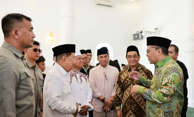 Mantan Wapres RI Jusuf Kalla Resmikan Masjid Hj Sitti Mang Mantan Wapres RI Jusuf Kalla Resmikan Masjid Hj Sitti Mang