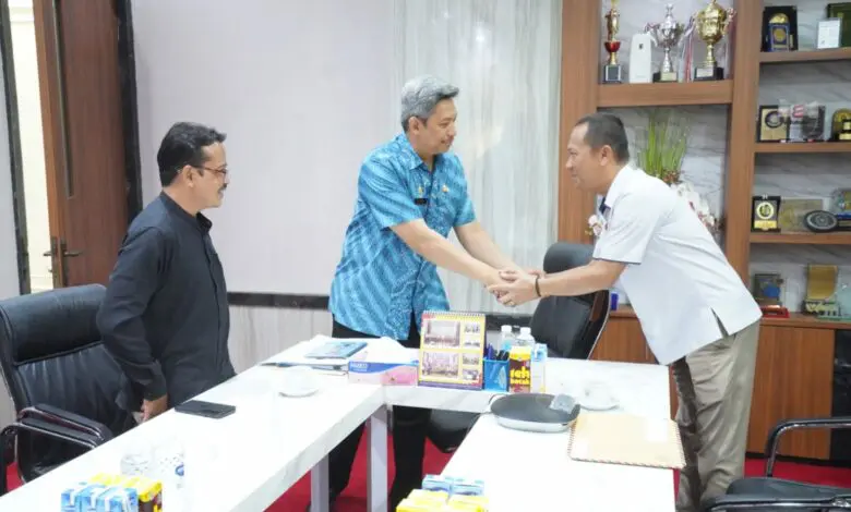 Pemprov Sulsel Bakal Siapkan Lahan Untuk Kantor dan Laboratorium BPOM Palopo Pemprov Sulsel Bakal Siapkan Lahan Untuk Kantor dan Laboratorium BPOM Palopo