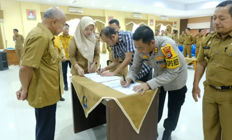 Kolaborasi Forkompinda Hapus Zona Merah Pemilu di Jeneponto Kolaborasi Forkompinda Hapus Zona Merah Pemilu di Jeneponto