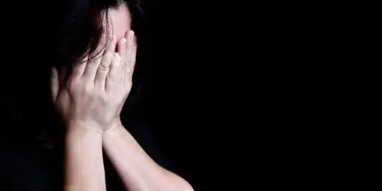 Ajakan Rujuk Ditolak, Pria Makassar Siram Air Keras ke Wajah Mantan Istri Ajakan Rujuk Ditolak, Pria Makassar Siram Air Keras ke Wajah Mantan Istri