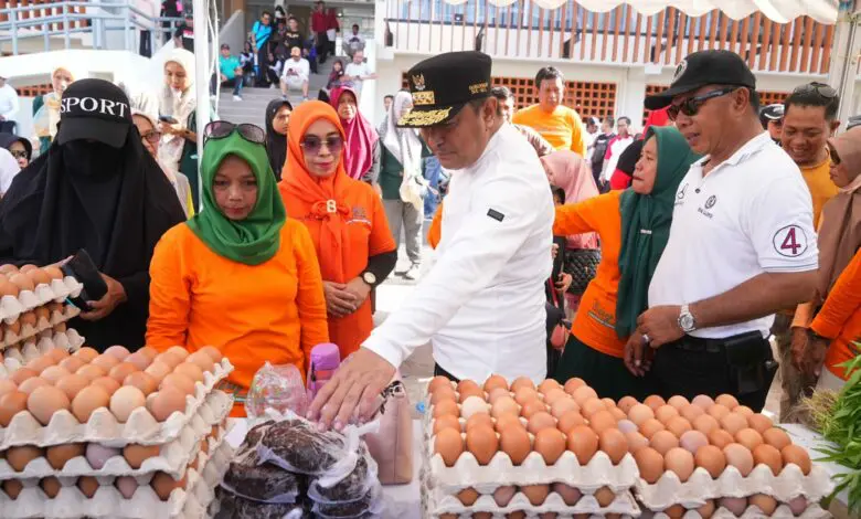Stok dan Harga Pangan Stabil di Pasar Cekkeng Bulukumba Stok dan Harga Pangan Stabil di Pasar Cekkeng Bulukumba