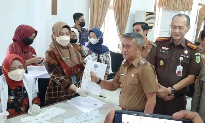 Gandeng BNN, Pj Bupati Bone Mendadak Tes Urin Para Pejabatnya Gandeng BNN, Pj Bupati Bone Mendadak Tes Urin Para Pejabatnya