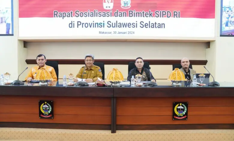 Pemprov Sulsel Gelar Rapat Sosialisasi dan Bimtek SIPD RI Pemprov Sulsel Gelar Rapat Sosialisasi dan Bimtek SIPD RI