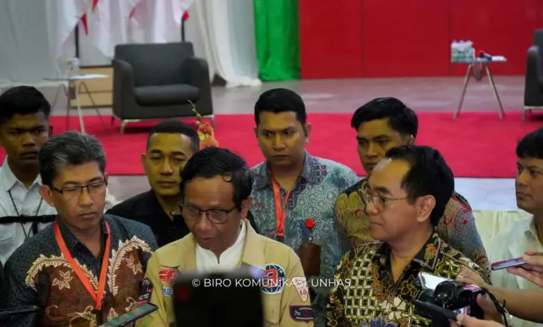 Anies Baswedan Diancam Ditembak, Mahfud Yakin Polisi Segera Tangkap Pelaku Anies Baswedan Diancam Ditembak, Mahfud Yakin Polisi Segera Tangkap Pelaku