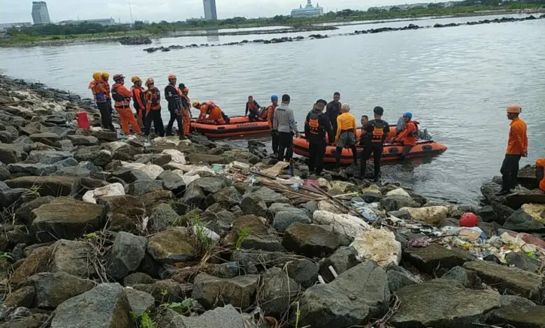 Pencarian Nelayan di Perairan Sekitar CPI Makassar Dilanjutkan Pencarian Nelayan di Perairan Sekitar CPI Makassar Dilanjutkan