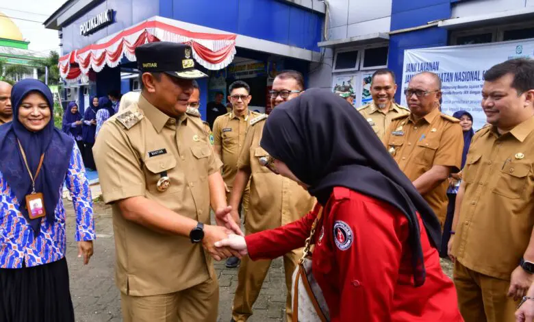 Pengobatan Gratis dan Donor Darah Digelar di Puskesmas Bantimurung Pengobatan Gratis dan Donor Darah Digelar di Puskesmas Bantimurung