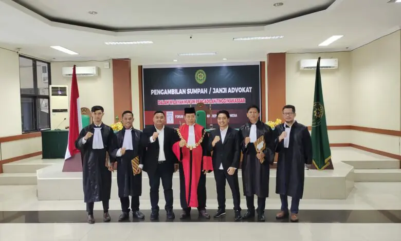 None Resmi Disumpah Jadi Advokat di Pengadilan Tinggi Makassar None Resmi Disumpah Jadi Advokat di Pengadilan Tinggi Makassar