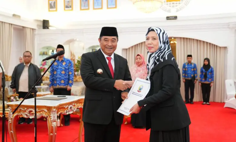 Besse Rasida Resmi Jabat Dokter Ahli Utama Pemprov Sulsel Besse Rasida Resmi Jabat Dokter Ahli Utama Pemprov Sulsel