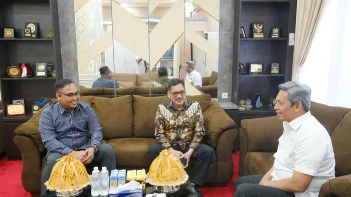 Anak Mantan Bupati Ditunjuk Jadi Pj Sekda Sidrap Anak Mantan Bupati Ditunjuk Jadi Pj Sekda Sidrap