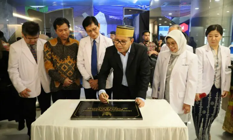 Wali Kota Resmikan RS JEC Orbita Makassar Wali Kota Resmikan RS JEC Orbita Makassar