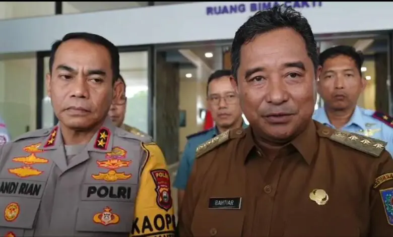 Pj Gubernur Pastikan Jokowi Bangun Stadion di Sulsel Tahun Ini Pj Gubernur Pastikan Jokowi Bangun Stadion di Sulsel Tahun Ini