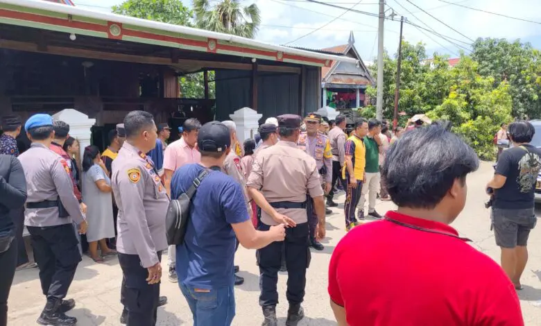 Pria Jeneponto Jadi Bulan-bulanan Warga Usai Cabuli Anak di Bawah Umur Pria Jeneponto Jadi Bulan-bulanan Warga Usai Cabuli Anak di Bawah Umur