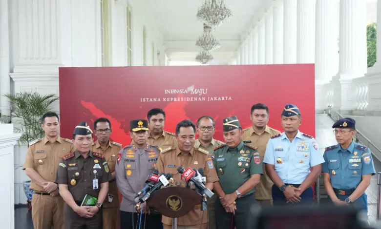 Pj Gubernur Bahtiar Paparkan Proyeksi Pembangunan Sulsel Kepada Jokowi Pj Gubernur Bahtiar Paparkan Proyeksi Pembangunan Sulsel Kepada Jokowi