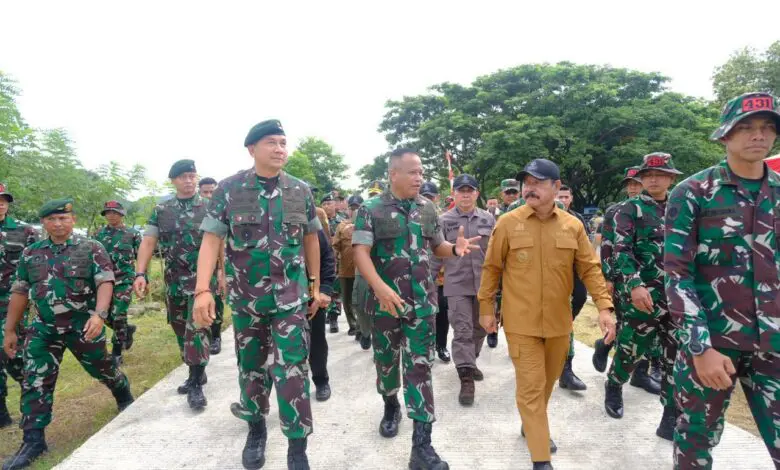 Kostrad Reboisasi Massal Dalam Rangka Memperingati HUT ke 63 Kostrad Reboisasi Massal Dalam Rangka Memperingati HUT ke 63
