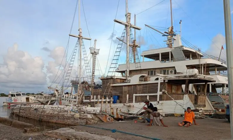 Kapal Pinisi Armada Suku Bugis Arungi Samudera Inilahsulsel