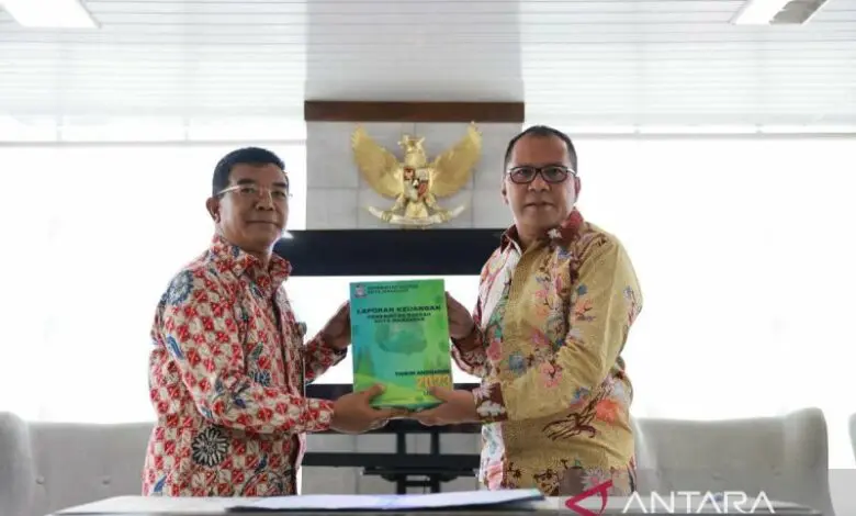 Kota Makassar Jadi yang Pertama Serahkan Laporan Keuangan ke BPK Kota Makassar Jadi yang Pertama Serahkan Laporan Keuangan ke BPK