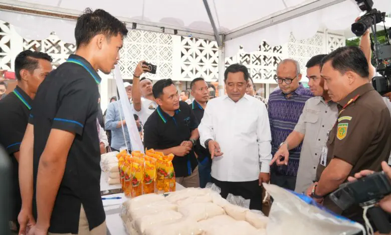 Panen Raya di Tiga Kabupaten di Sulsel Bisa Stabilkan Harga Beras Panen Raya di Tiga Kabupaten di Sulsel Bisa Stabilkan Harga Beras