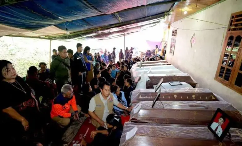 50 Tenda Darurat Disiapkan BNPB untuk Korban Bencana Tanah Longsor di Tana Toraja 50 Tenda Darurat Disiapkan BNPB untuk Korban Bencana Tanah Longsor di Tana Toraja