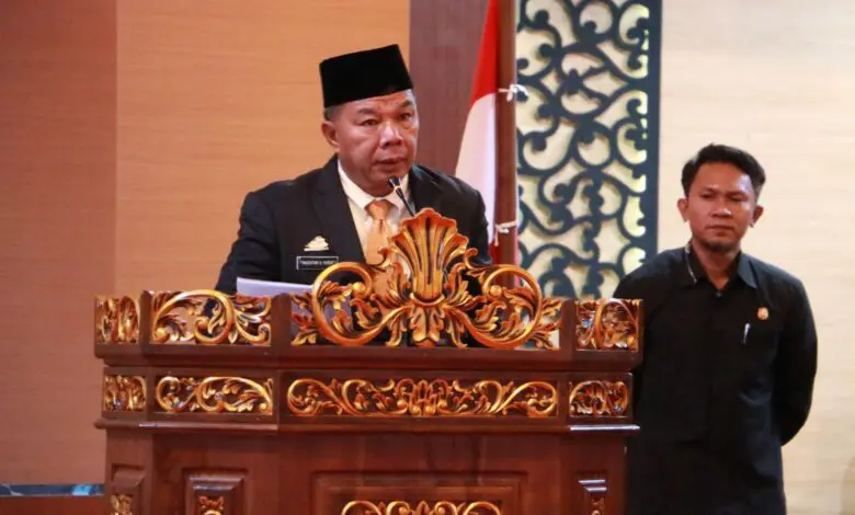 Bupati Andi Utta Serahkan LKPJ Tahun 2023 Bupati Andi Utta Serahkan LKPJ Tahun 2023
