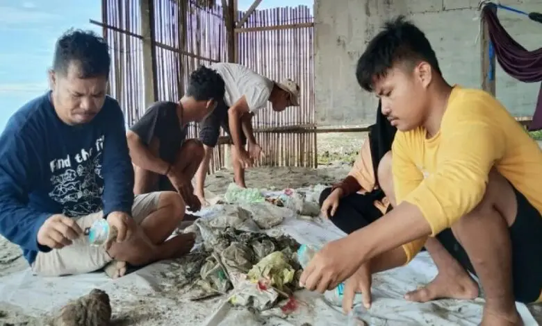 Memperingati Hari Bumi 2024: Aksi Sampling Sampah Digelar Aktivis Lingkungan Polewali Mandar Memperingati Hari Bumi 2024: Aksi Sampling Sampah Digelar Aktivis Lingkungan Polewali Mandar