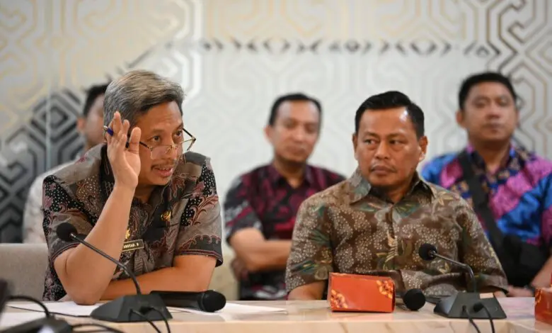 Rapat Pemantapan Pelaksanaan PSBM XXIV Dipimpin Pj Sekda Sulsel Rapat Pemantapan Pelaksanaan PSBM XXIV Dipimpin Pj Sekda Sulsel