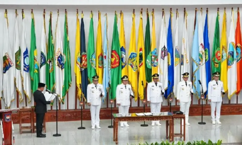 Mendagri Tito Resmi Melantik Bahtiar Baharuddin Jadi Pj Gubernur Sulbar Mendagri Tito Resmi Melantik Bahtiar Baharuddin Jadi Pj Gubernur Sulbar