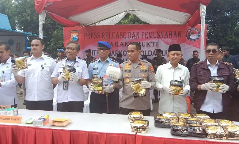 Polda Sulsel Musnahkan Narkoba Hasil Operasi Penindakan Selama Empat Bulan Polda Sulsel Musnahkan Narkoba Hasil Operasi Penindakan Selama Empat Bulan