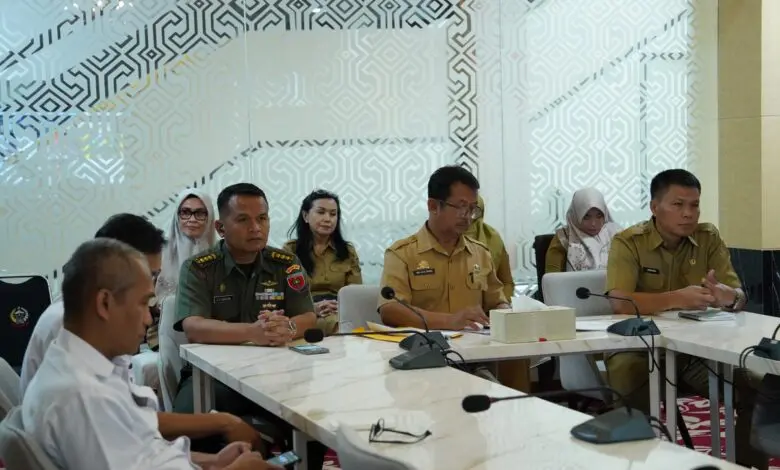 Wakili Pangdam, Pamen Ahli Bid. Ekonomi Poksahli Hadiri Rakor Inflasi Pengendalian Inflasi Daerah 2024 Wakili Pangdam, Pamen Ahli Bid. Ekonomi Poksahli Hadiri Rakor Inflasi Pengendalian Inflasi Daerah 2024