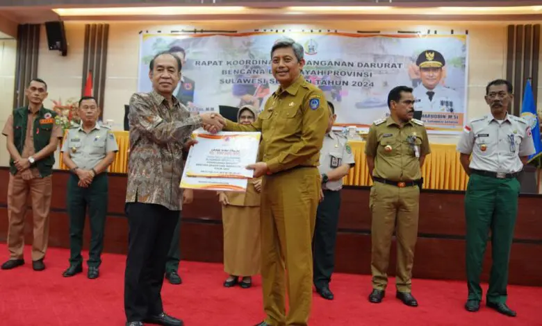 BNPB Beri Dukungan Logistik dan Dana Siap Pakai Rp2,5 Miliar untuk Sulsel BNPB Beri Dukungan Logistik dan Dana Siap Pakai Rp2,5 Miliar untuk Sulsel