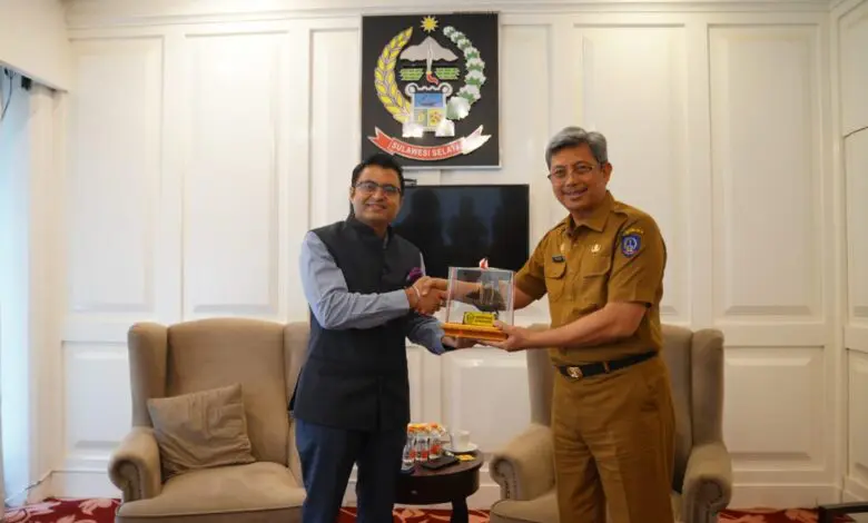 Terima Kunjungan Konjen India, Pj Sekda Sulsel Tawarkan Kerja Sama Pengolahan Sutera Terima Kunjungan Konjen India, Pj Sekda Sulsel Tawarkan Kerja Sama Pengolahan Sutera