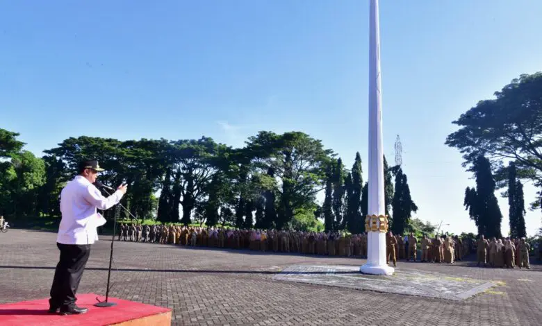 Pimpin Apel Pagi, Pj Gubernur Bahtiar Apresiasi Bantuan OPD untuk Korban Bencana di Sulsel Pimpin Apel Pagi, Pj Gubernur Bahtiar Apresiasi Bantuan OPD untuk Korban Bencana di Sulsel