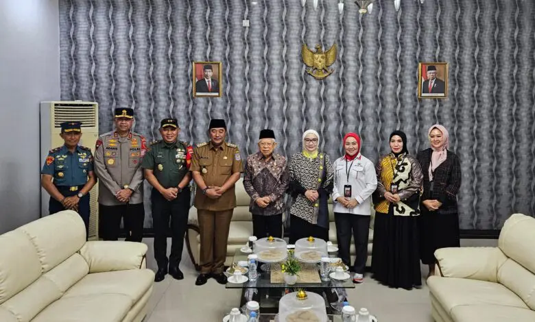 Pj Gubernur Sulbar Bahtiar Dampingi Wapres Jalan Pagi Pj Gubernur Sulbar Bahtiar Dampingi Wapres Jalan Pagi