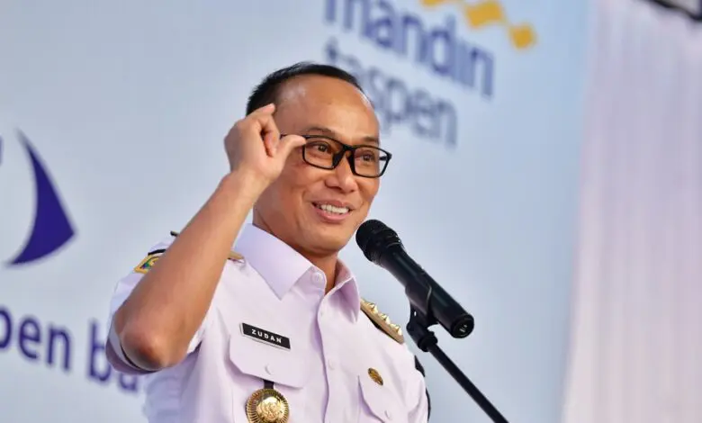 Prof Zudan PJ Gub Sulsel: Terima kasih Bank Mandiri Taspen yang Operasi Katarak 115 Warga Sulsel Prof Zudan PJ Gub Sulsel: Terima kasih Bank Mandiri Taspen yang Operasi Katarak 115 Warga Sulsel