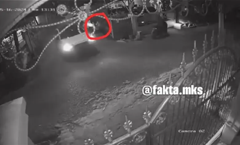 Viral! Rekaman CCTV Oknum Polisi di Makassar Seret Istri yang Memergokinya Selingkuh Viral! Rekaman CCTV Oknum Polisi di Makassar Seret Istri yang Memergokinya Selingkuh